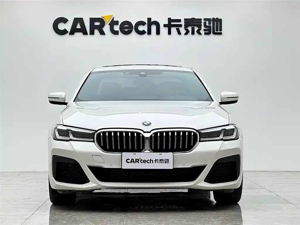BMW 5 Series — фото 9