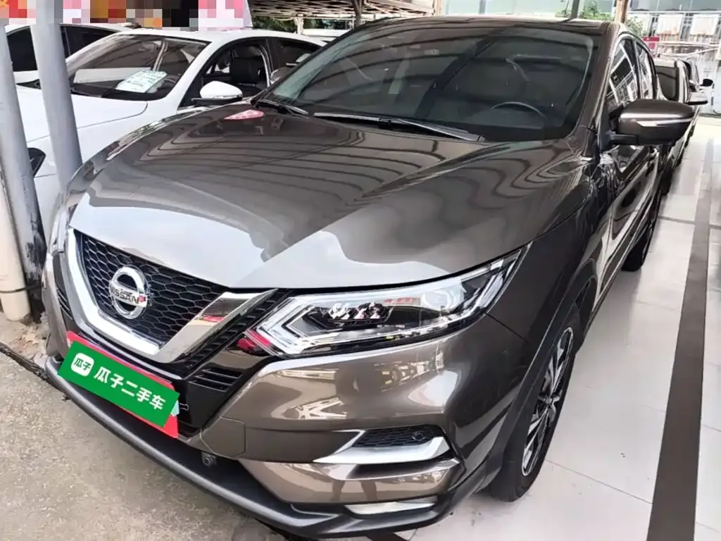 Nissan Qashqai — фото 1