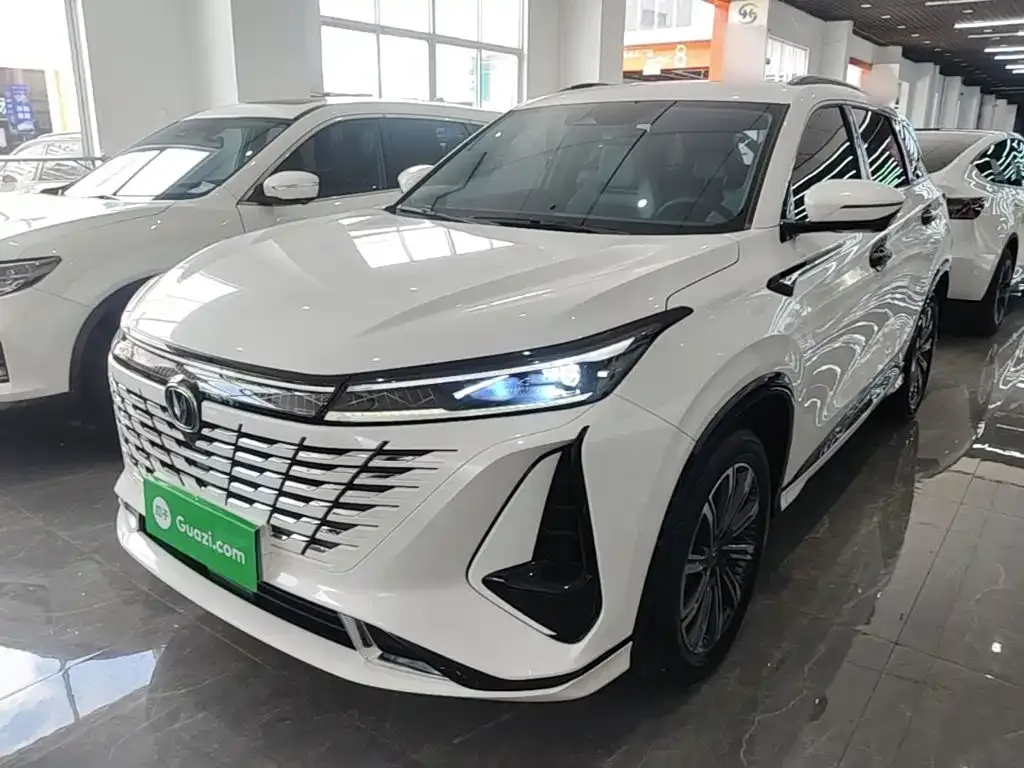 Changan CS75PLUS — фото 1