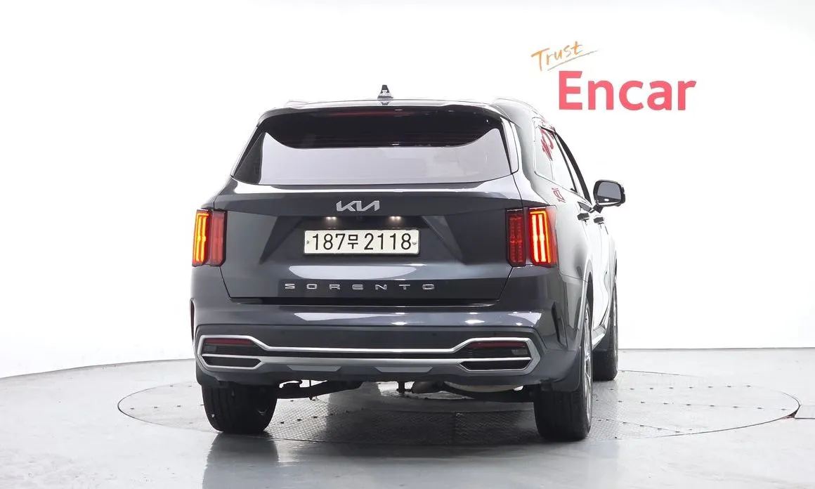 Kia Sorento — фото 10