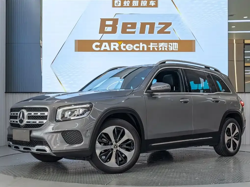 Mercedes-Benz GLB — фото 1