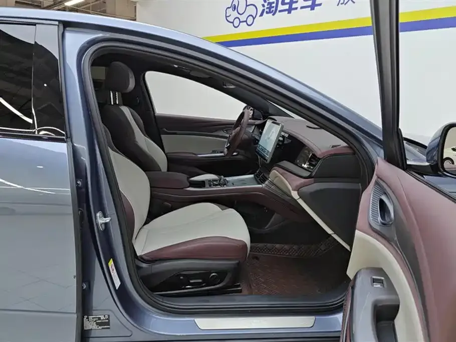 BYD Seal — фото 2