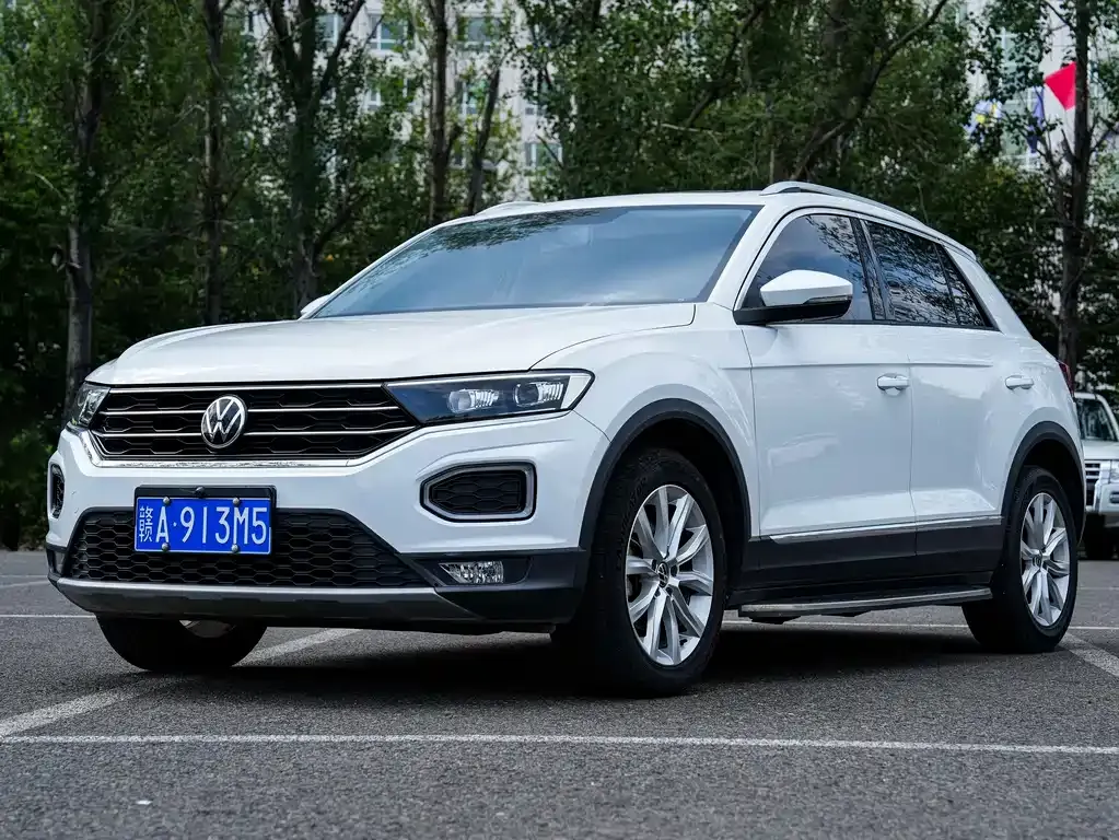 Volkswagen T-Roc — фото 1
