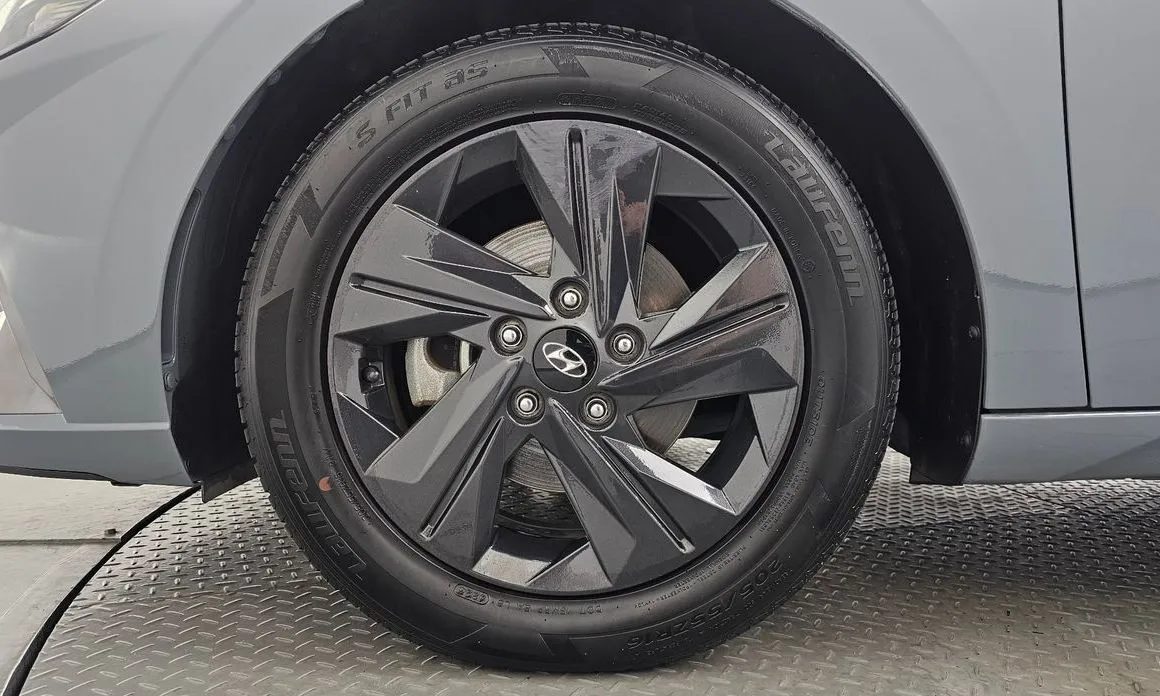 Hyundai AVANTE — фото 7