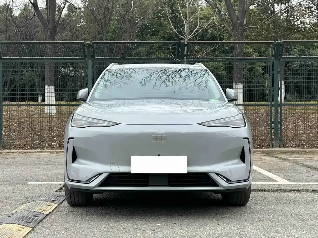 Geely Galaxy E5 — фото 10