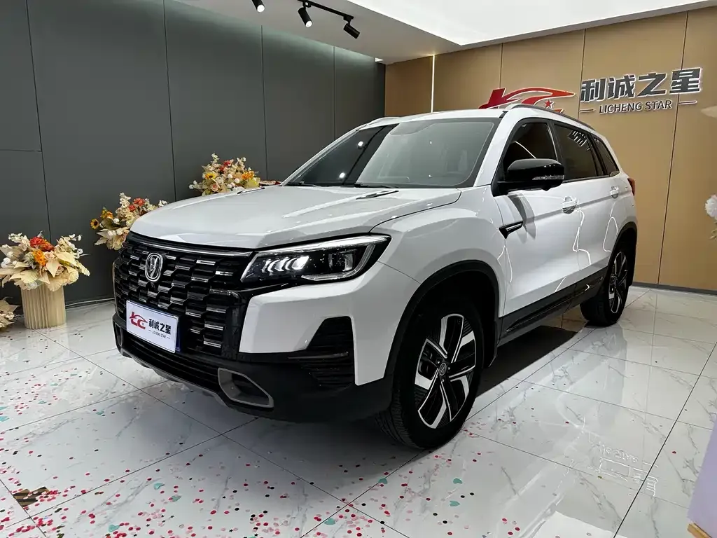 Changan CS75 — фото 1