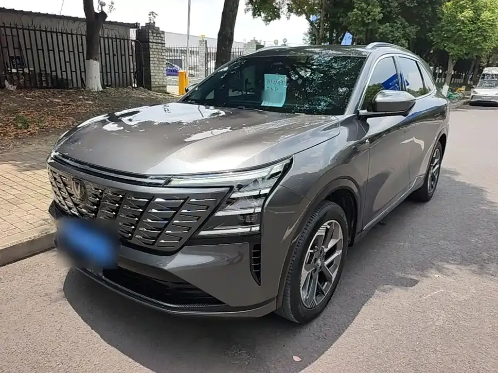Changan CS75PLUS — фото 1