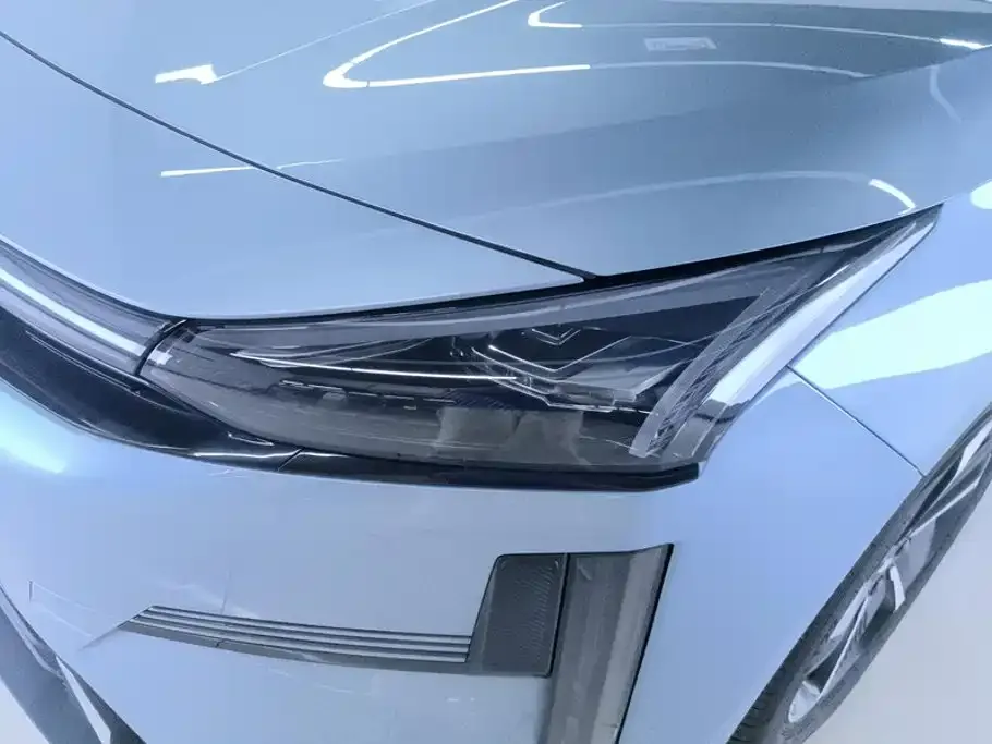 Geely Galaxy L6 — фото 10