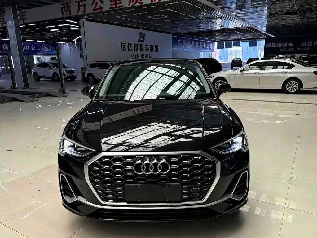 Audi Q3 Sportback — фото 7