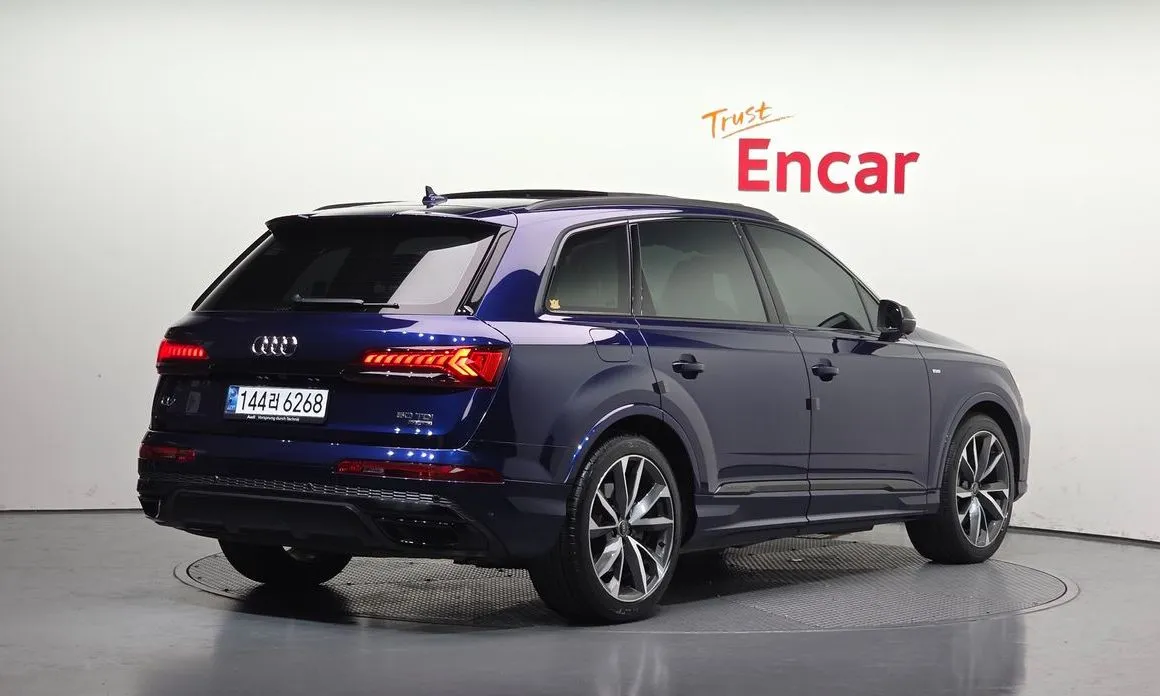 Audi Q7 — фото 2