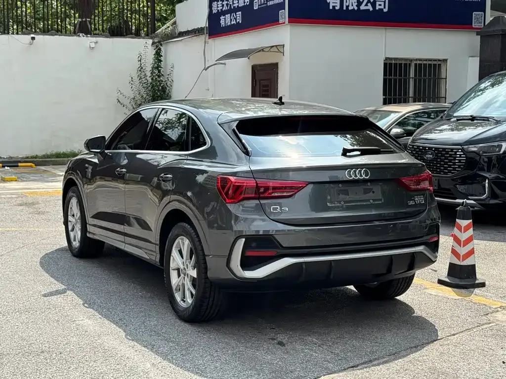Audi Q3 Sportback — фото 9