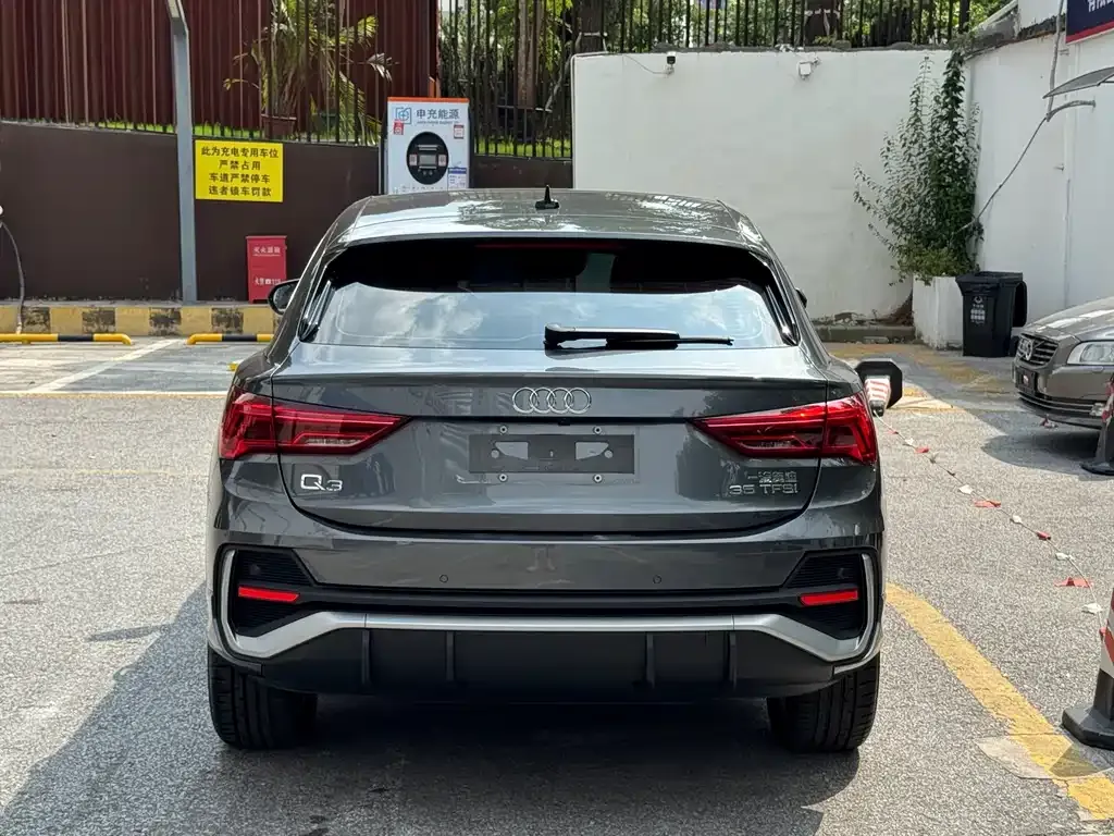 Audi Q3 Sportback — фото 10