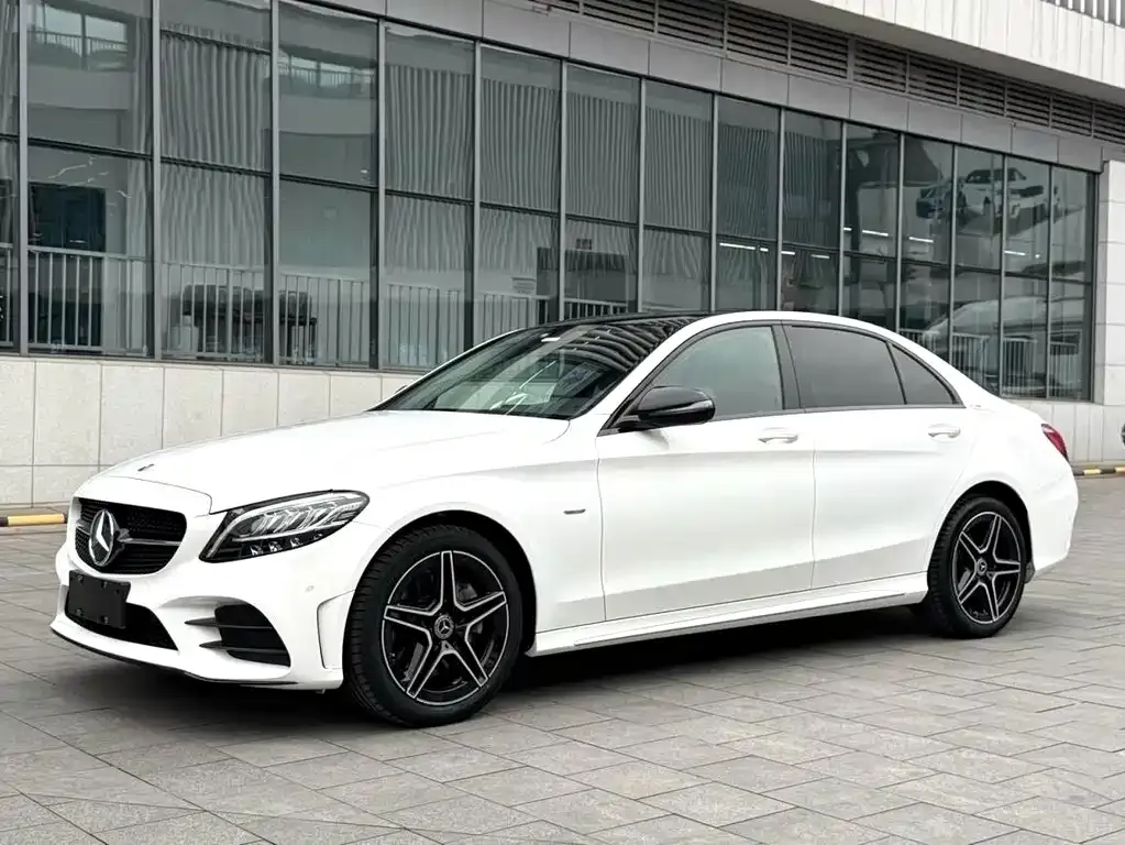 Mercedes-Benz C-Class — фото 1