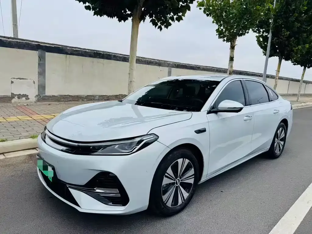 Geely 银河A7 EM — фото 1
