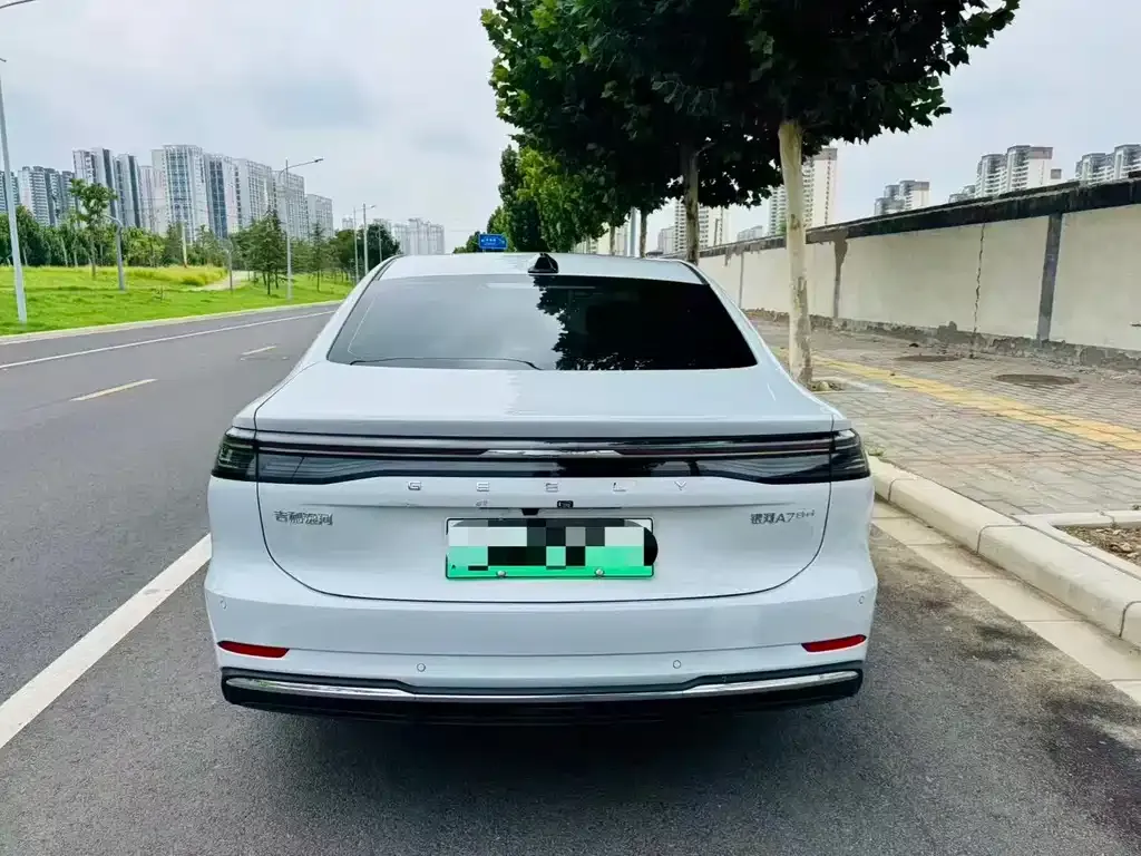 Geely 银河A7 EM — фото 9
