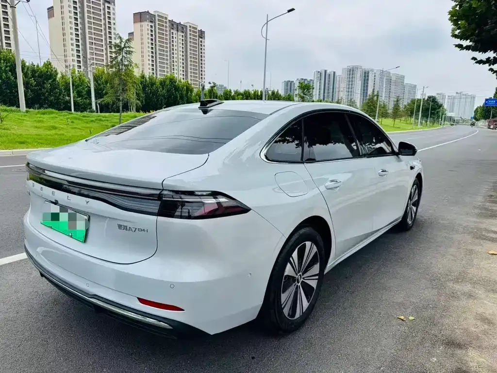 Geely 银河A7 EM — фото 2