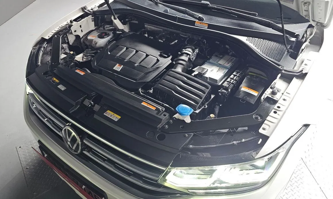 Volkswagen Tiguan — фото 8