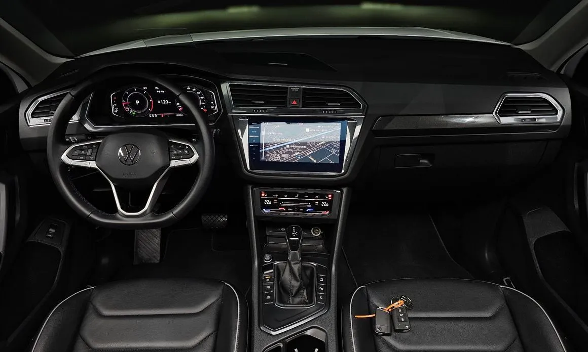 Volkswagen Tiguan — фото 6