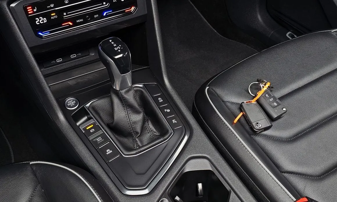 Volkswagen Tiguan — фото 9