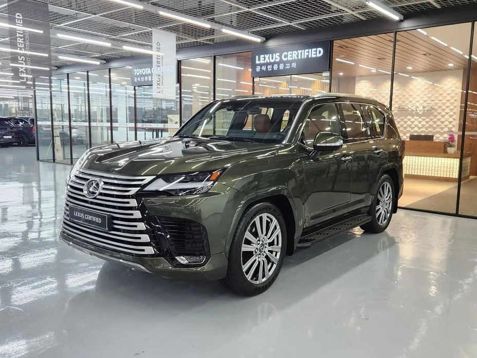 Lexus LX — фото 1