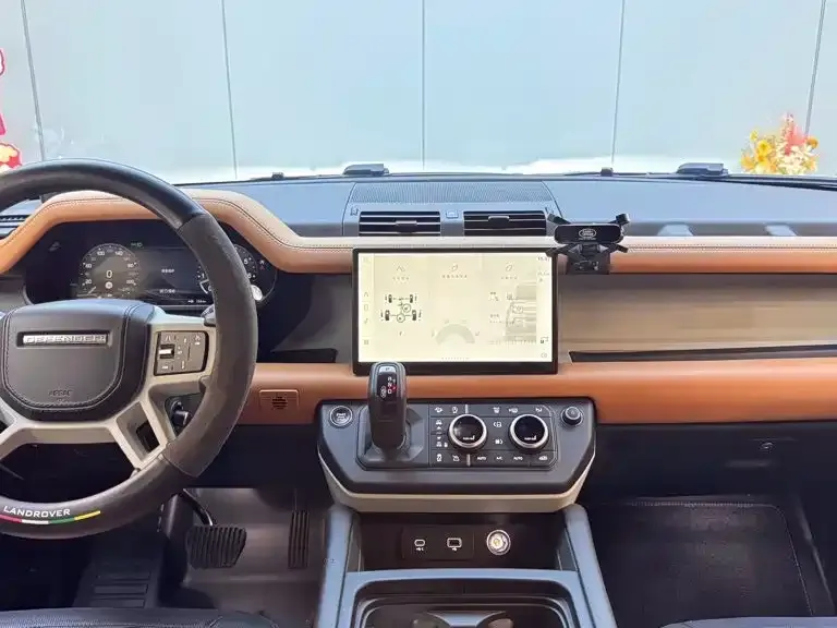 Land Rover Defender — фото 2
