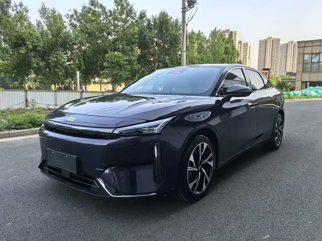 Geely Galaxy L6 — фото 1