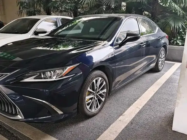 Lexus ES — фото 6