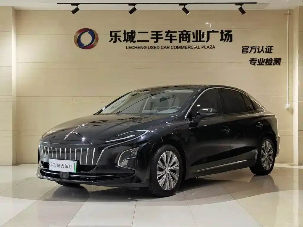 Hongqi E-QM5 — фото 1