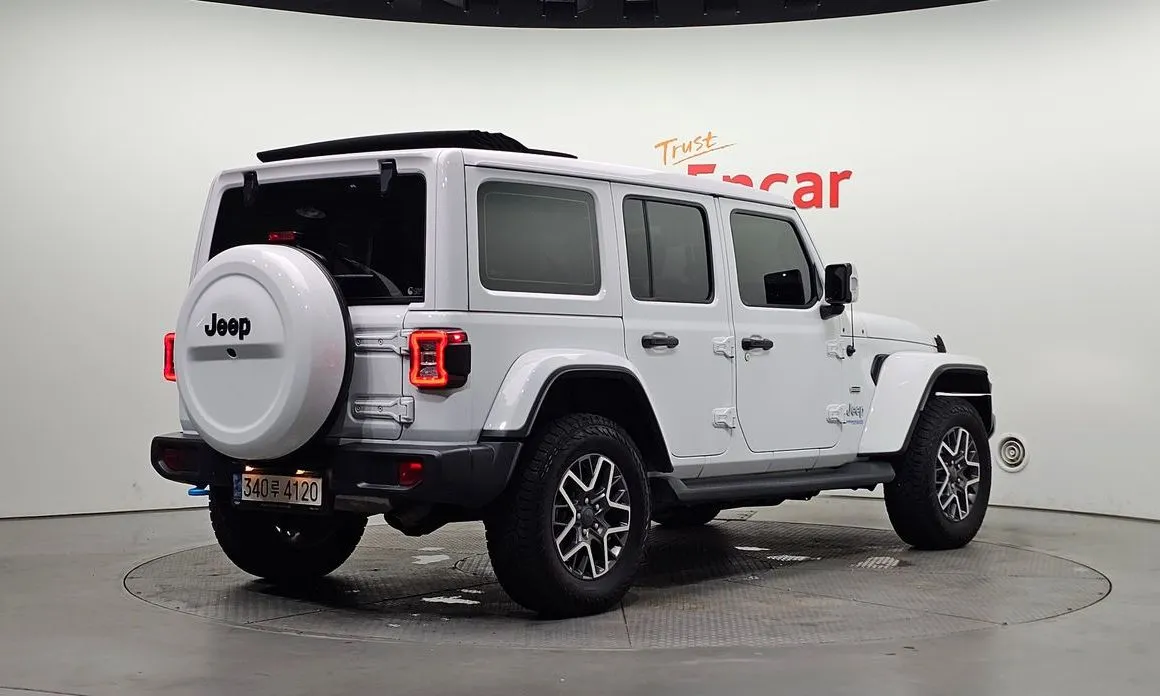 Jeep Wrangler — фото 5