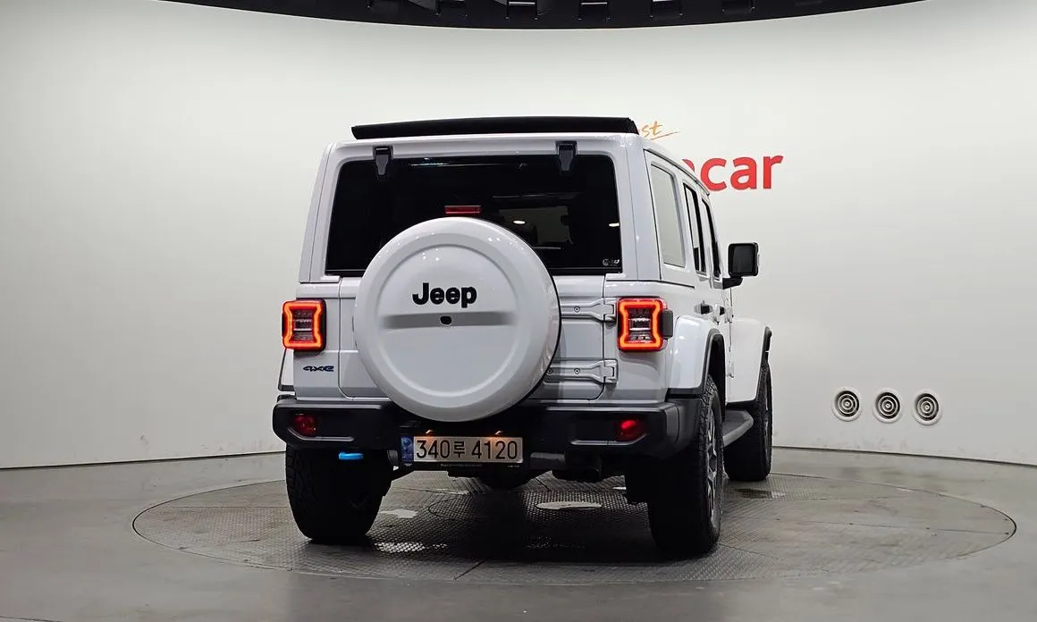 Jeep Wrangler — фото 2