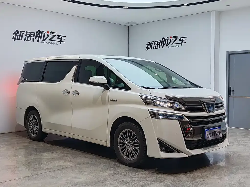 Toyota Vellfire — фото 4