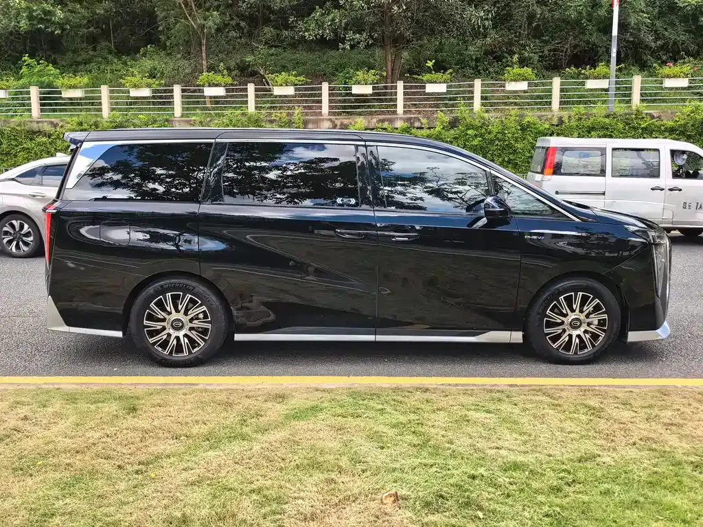 GAC Motor Trumpchi E9 — фото 9