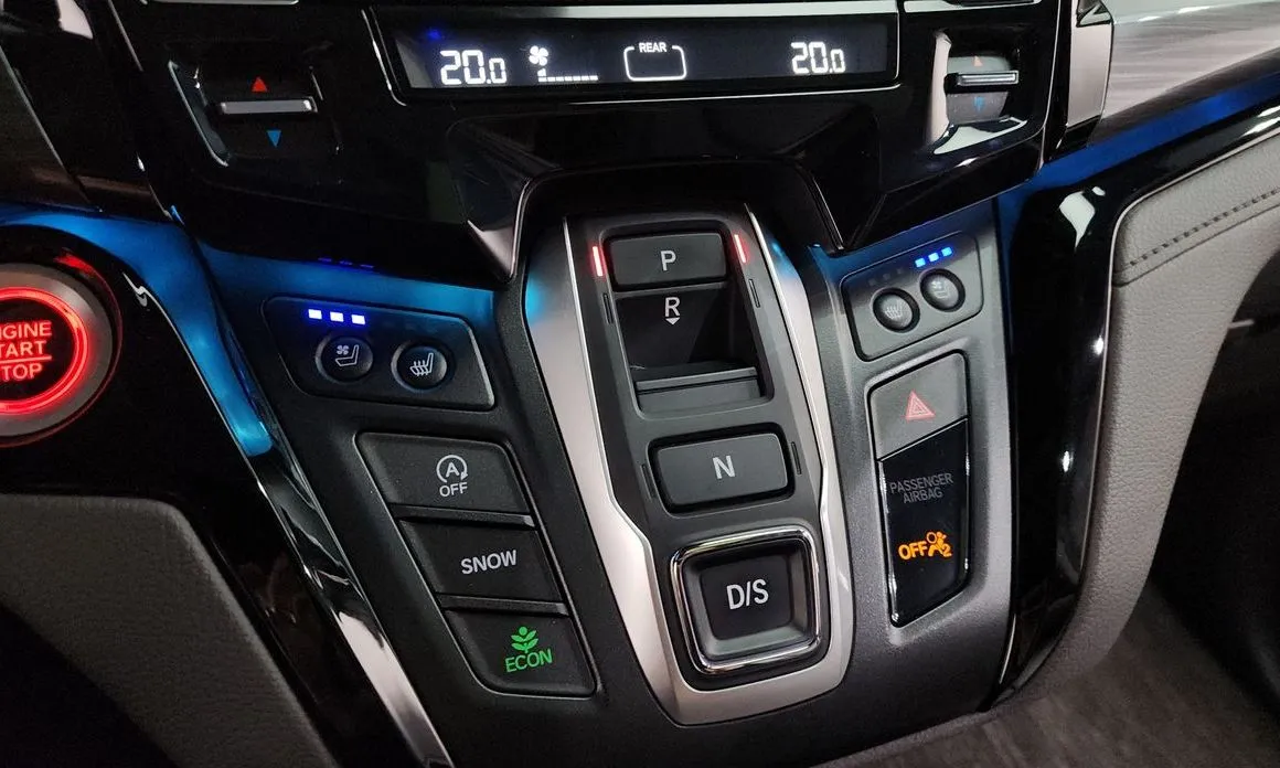 Honda Odyssey — фото 10