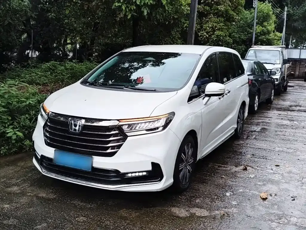 Honda Odyssey — фото 1