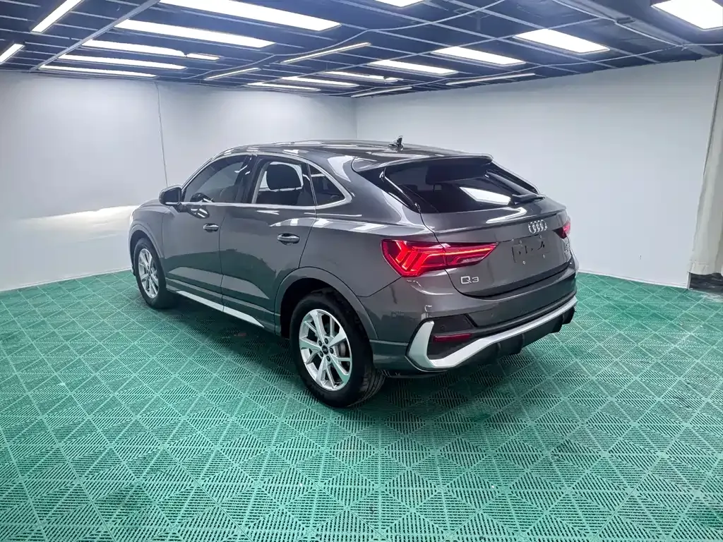 Audi Q3 Sportback — фото 8