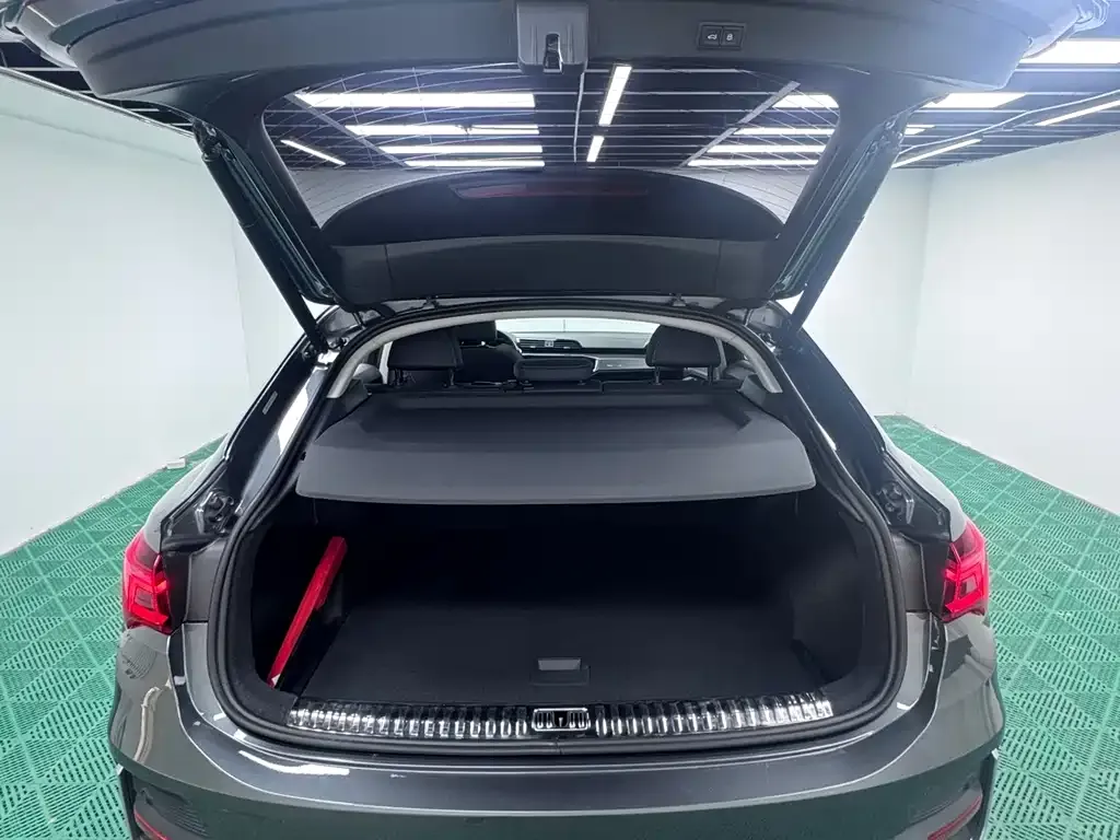 Audi Q3 Sportback — фото 2