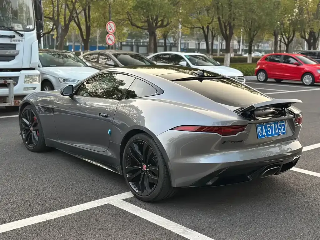 Jaguar F-TYPE — фото 6