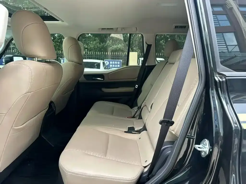 Toyota Prado — фото 4