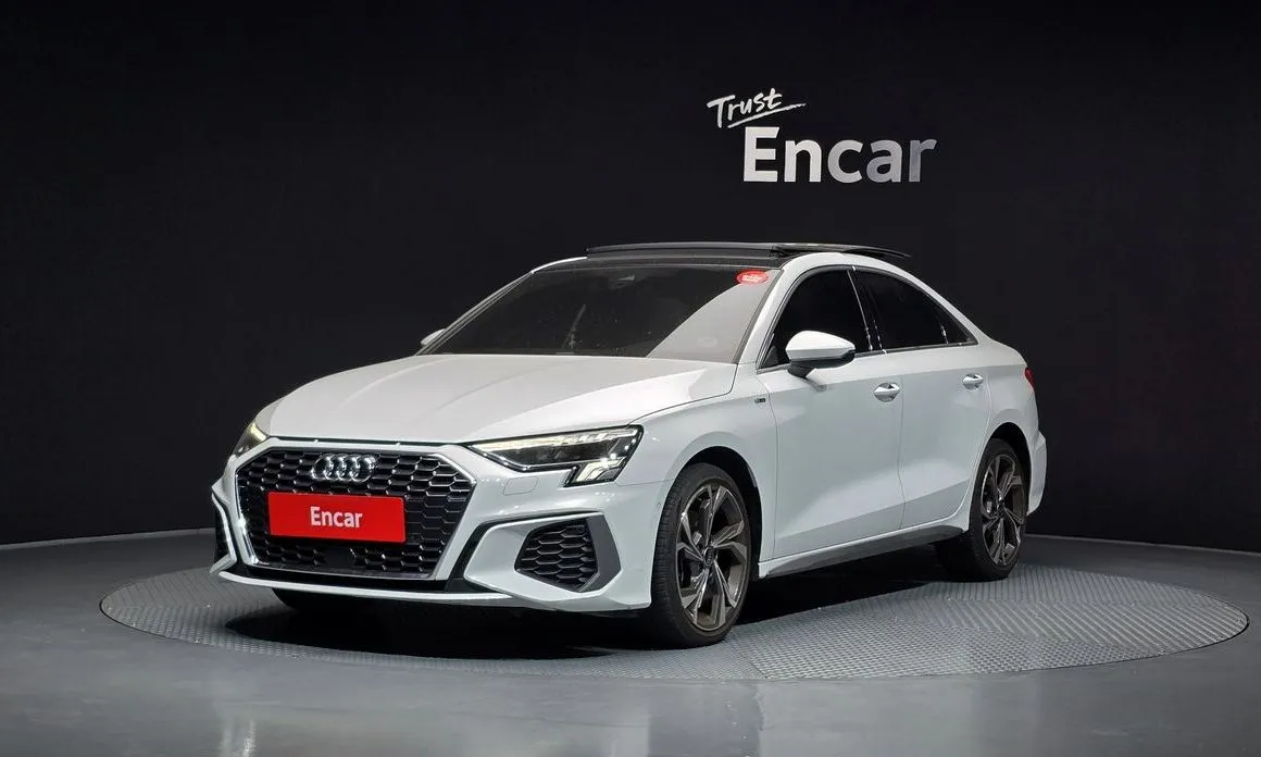 Audi A3 — фото 1