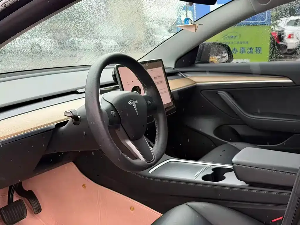 Tesla Model 3 — фото 6