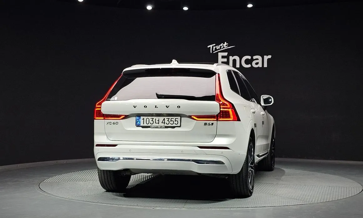 Volvo XC60 — фото 4