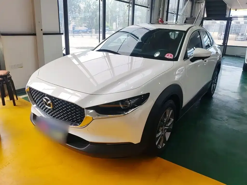 Mazda CX-30 — фото 1