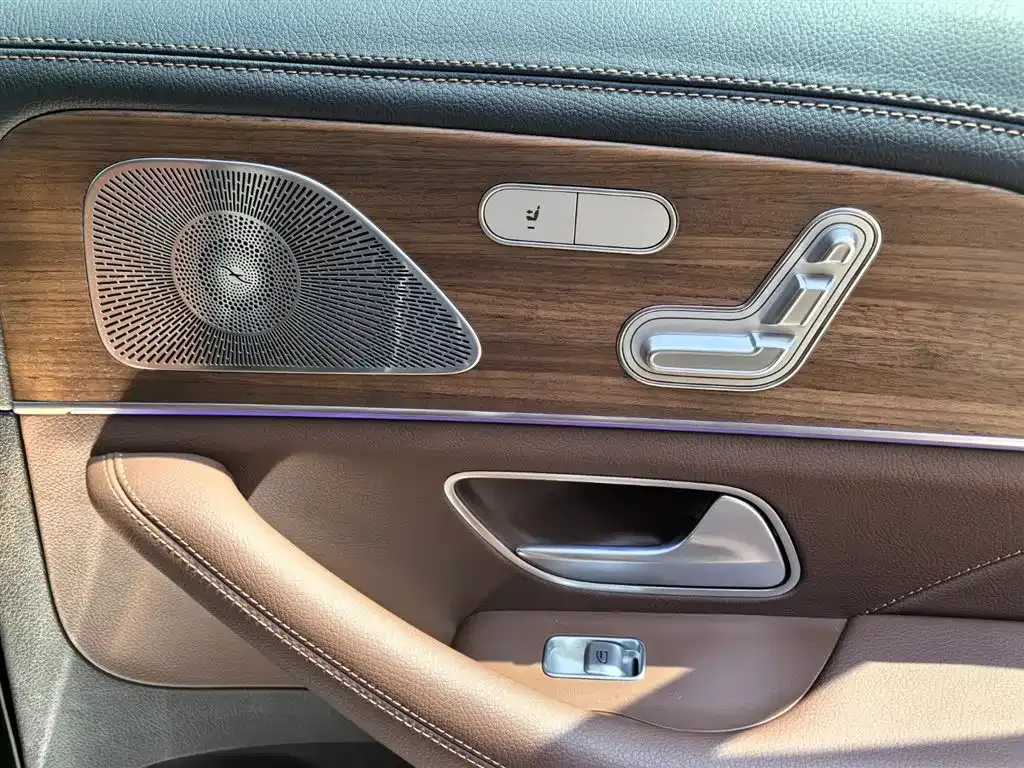 Mercedes-Benz GLE New Energy — фото 10