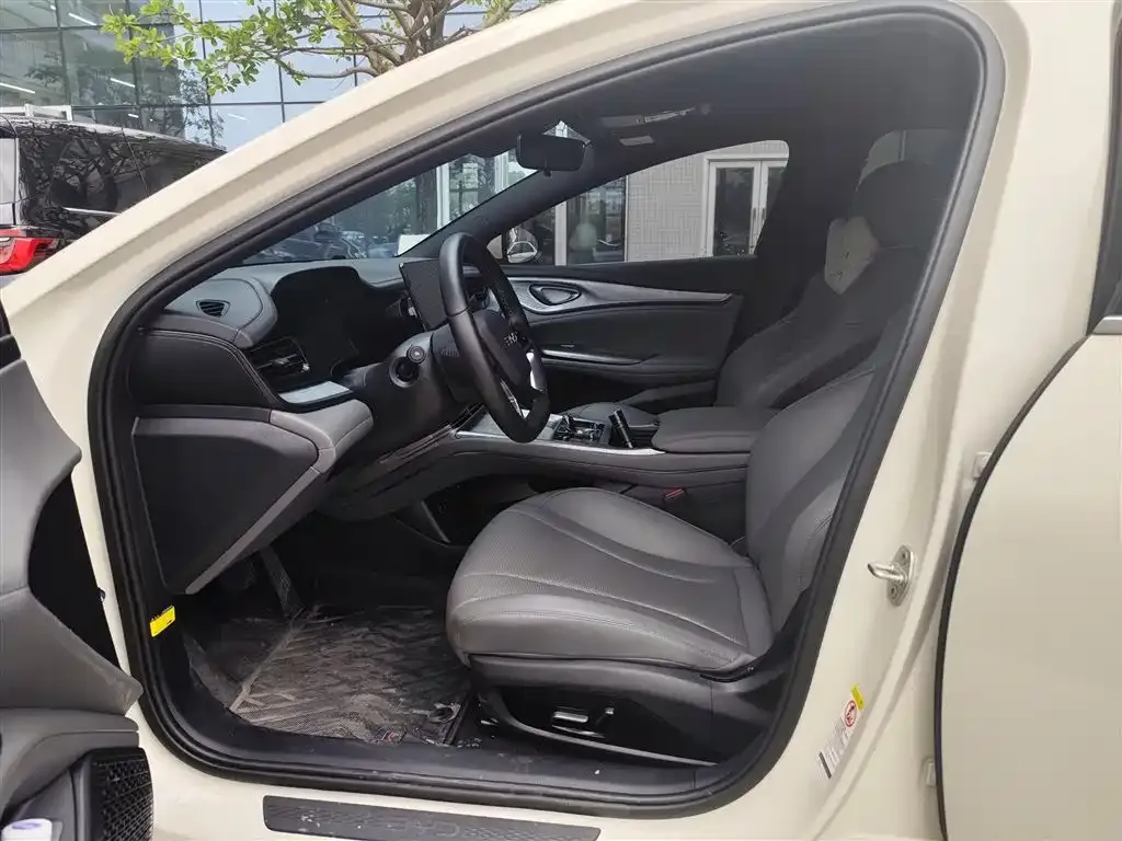 BYD Seal — фото 4