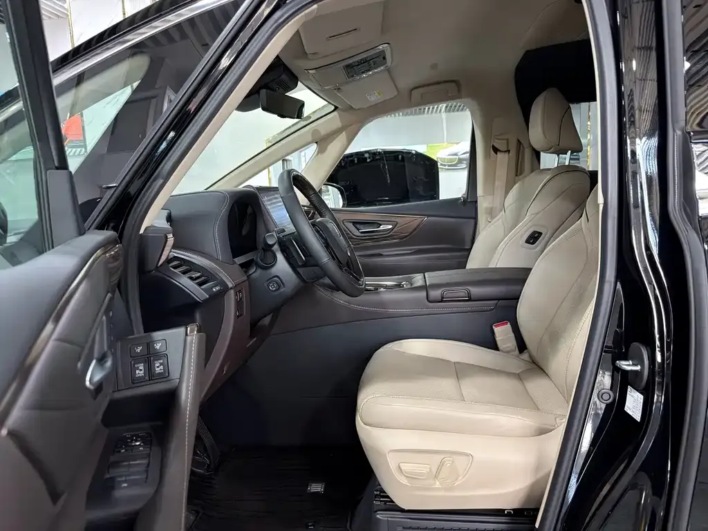 Toyota Vellfire — фото 2