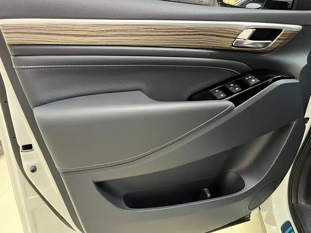 GAC Motor Trumpchi M8 — фото 5