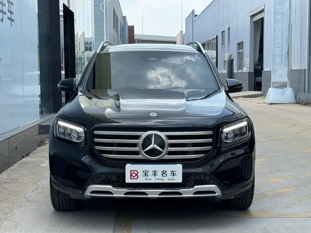 Mercedes-Benz GLB — фото 10