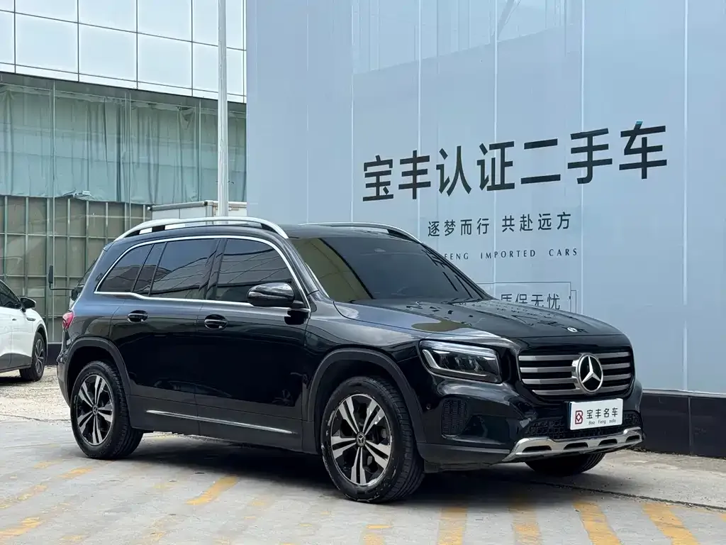 Mercedes-Benz GLB — фото 2