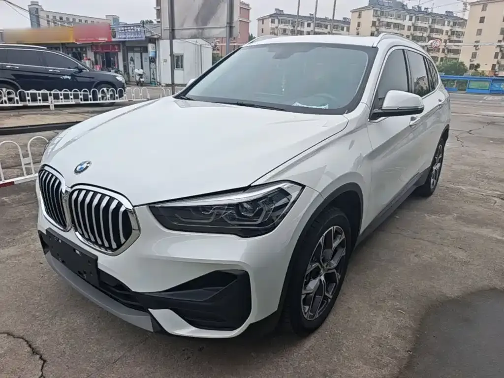 BMW X1 — фото 9