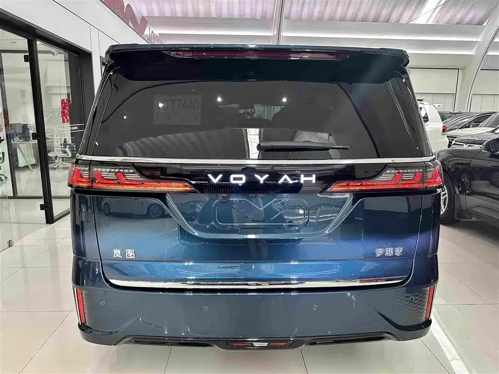 VOYAH Dreamer — фото 10